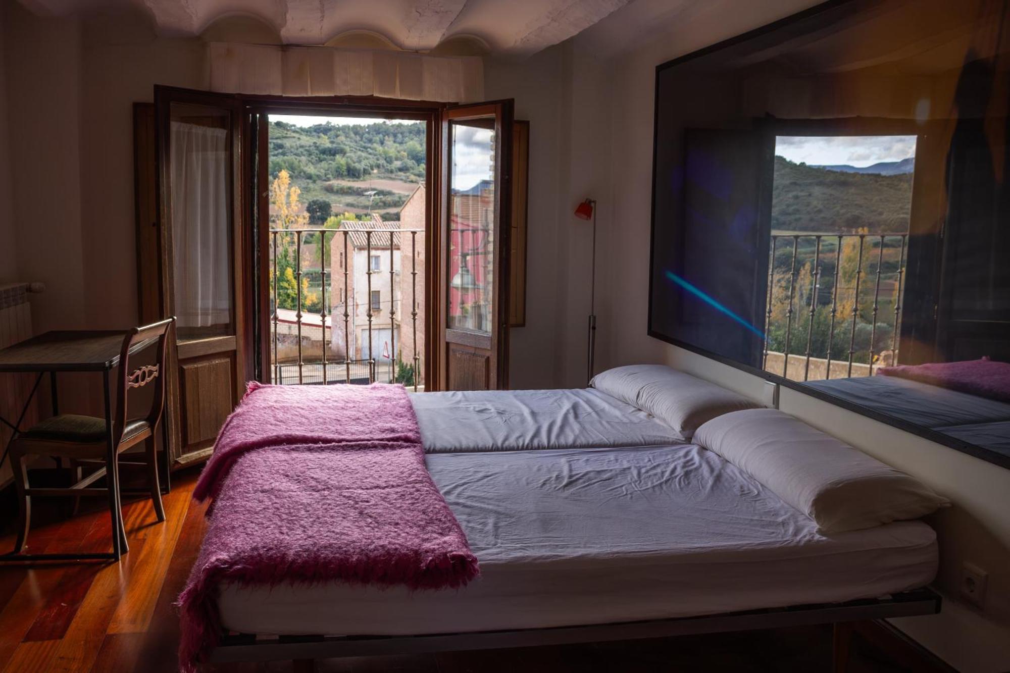Alojamiento Rural Coliving Sojuela Ngoại thất bức ảnh
